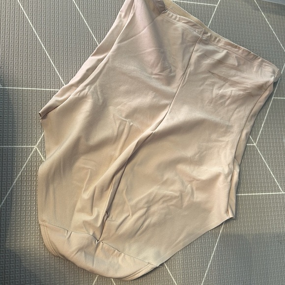 Miracle suit HI waist firm control Shaper - Picture 3 of 4